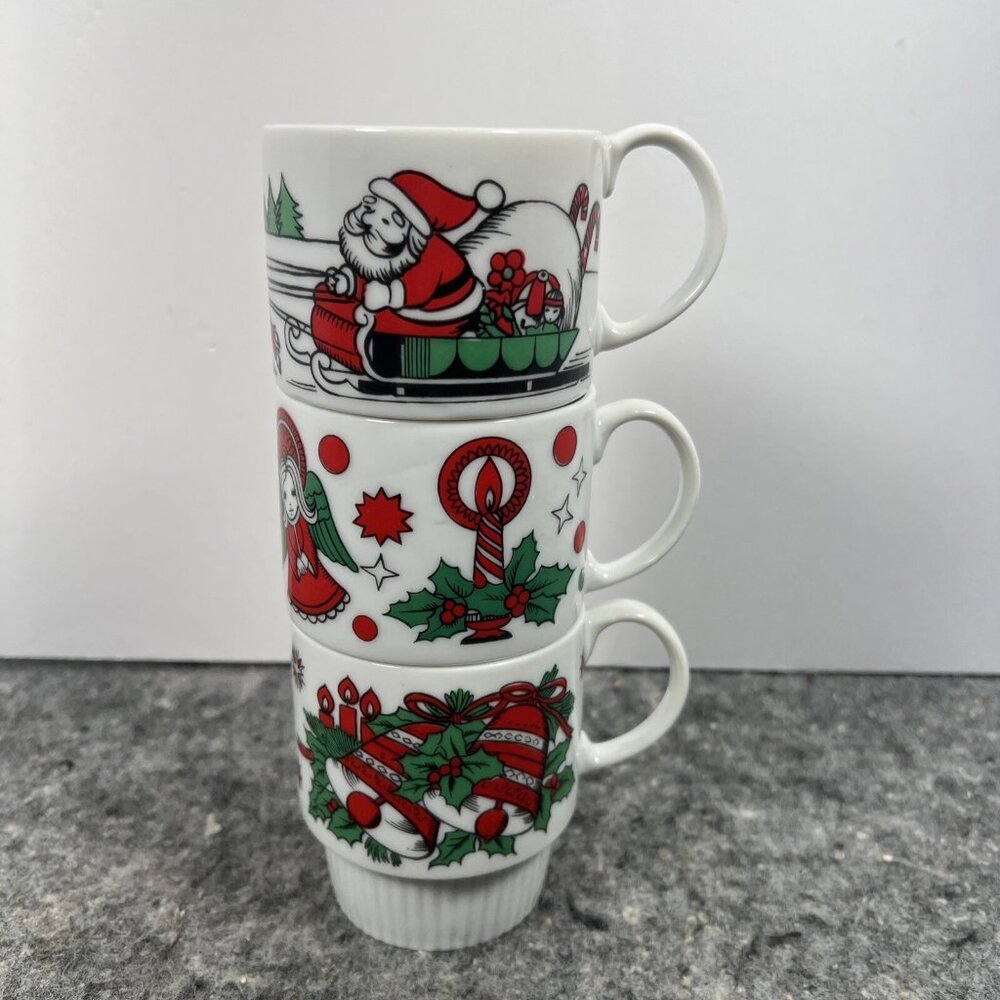 Set Of 3 VTG Ceramic Christmas Holly Santa Mugs Made In Japan Trimont Stacking